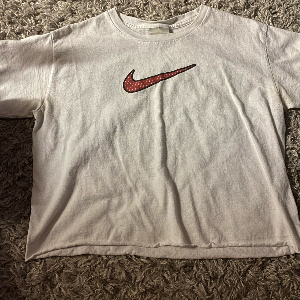 White Nike cropped fit tee shirt with red check